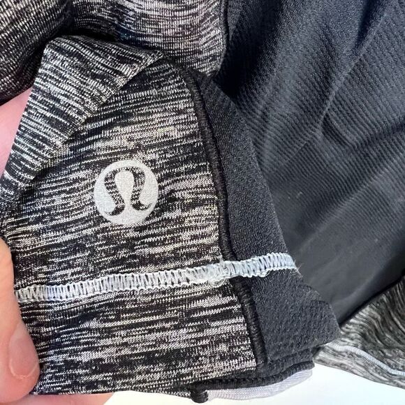 Lululemon Cross Back Sleeveless Workout Bra Tank Top Light Gray Black size 8 - Picture 3 of 12